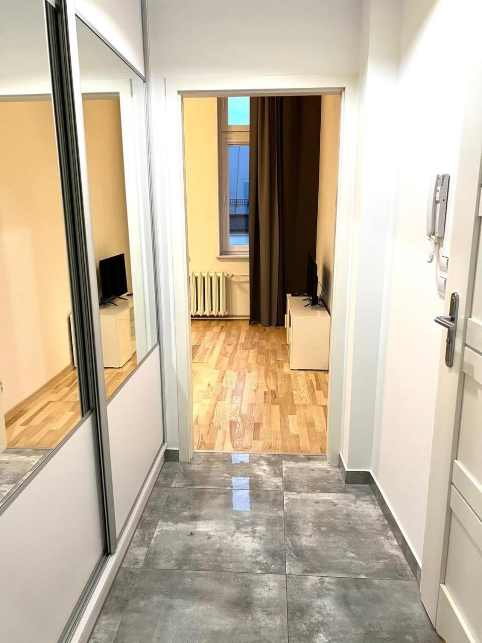 ורשה Stylish Apartment In The Centre -By Hik Apartments מראה חיצוני תמונה